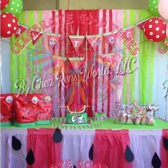 made to order piñatas,table scapes,backdrops,centerpieces,favors, invites,etc. - Picture 4 of 6
